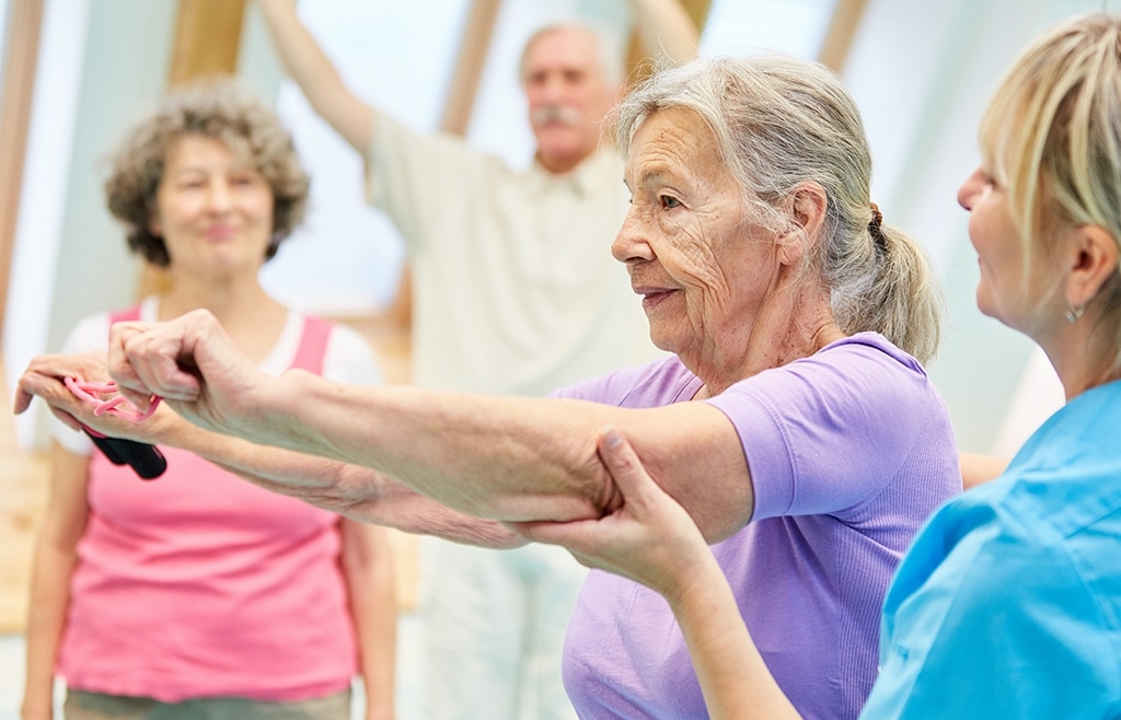 6 façons pour les personnes âgées de rester actives